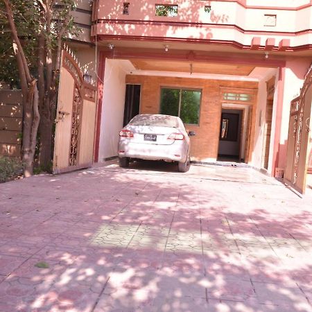 Redbury Guesthouse Исламабад Экстерьер фото