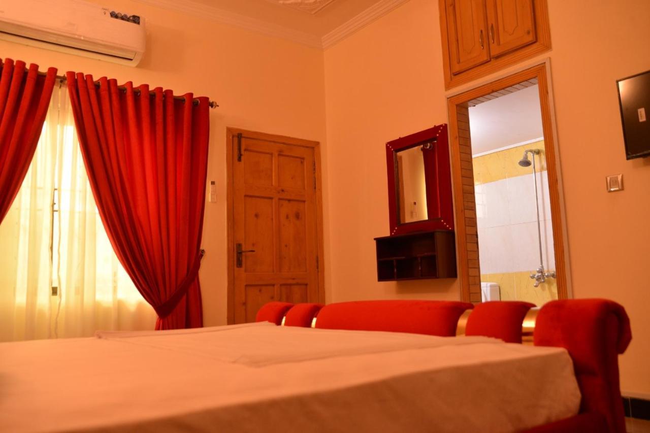 Redbury Guesthouse Исламабад Экстерьер фото