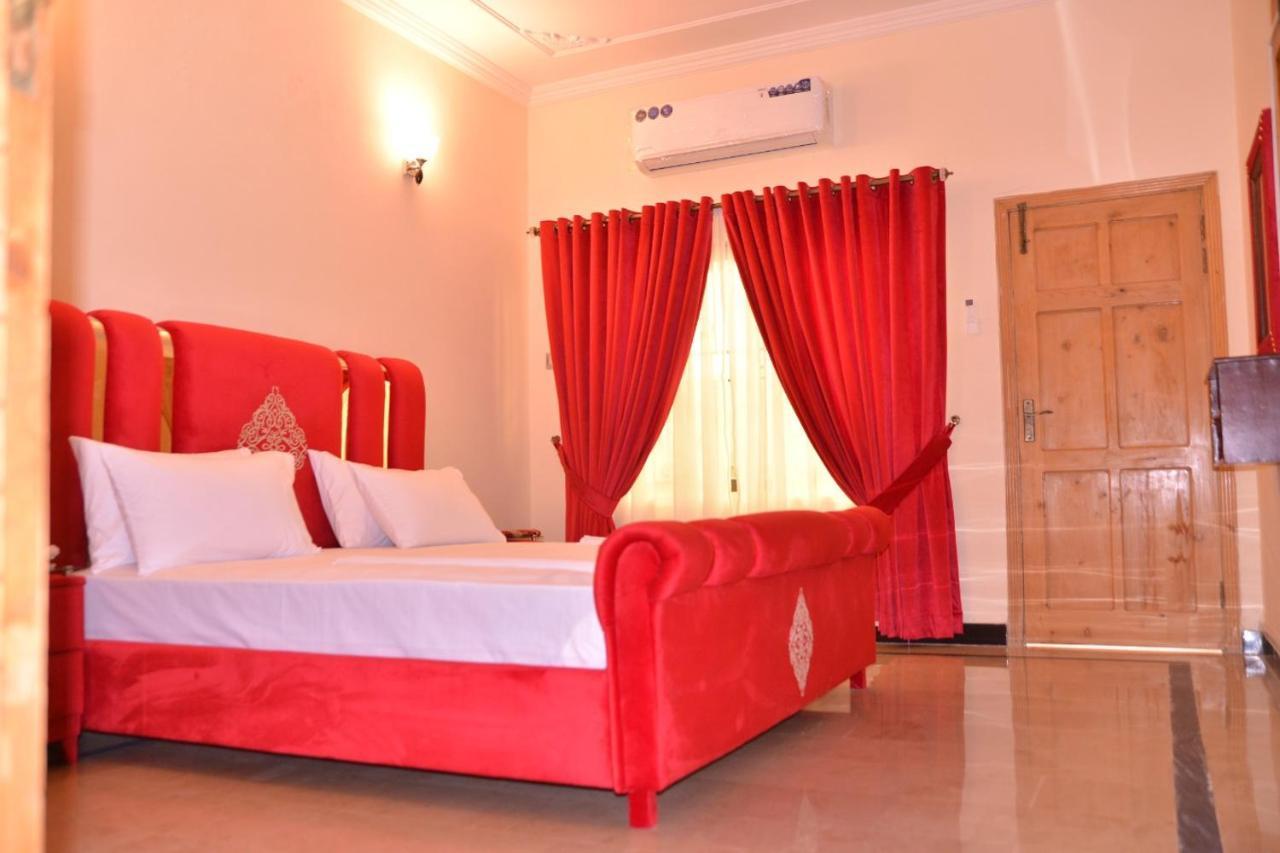 Redbury Guesthouse Исламабад Экстерьер фото