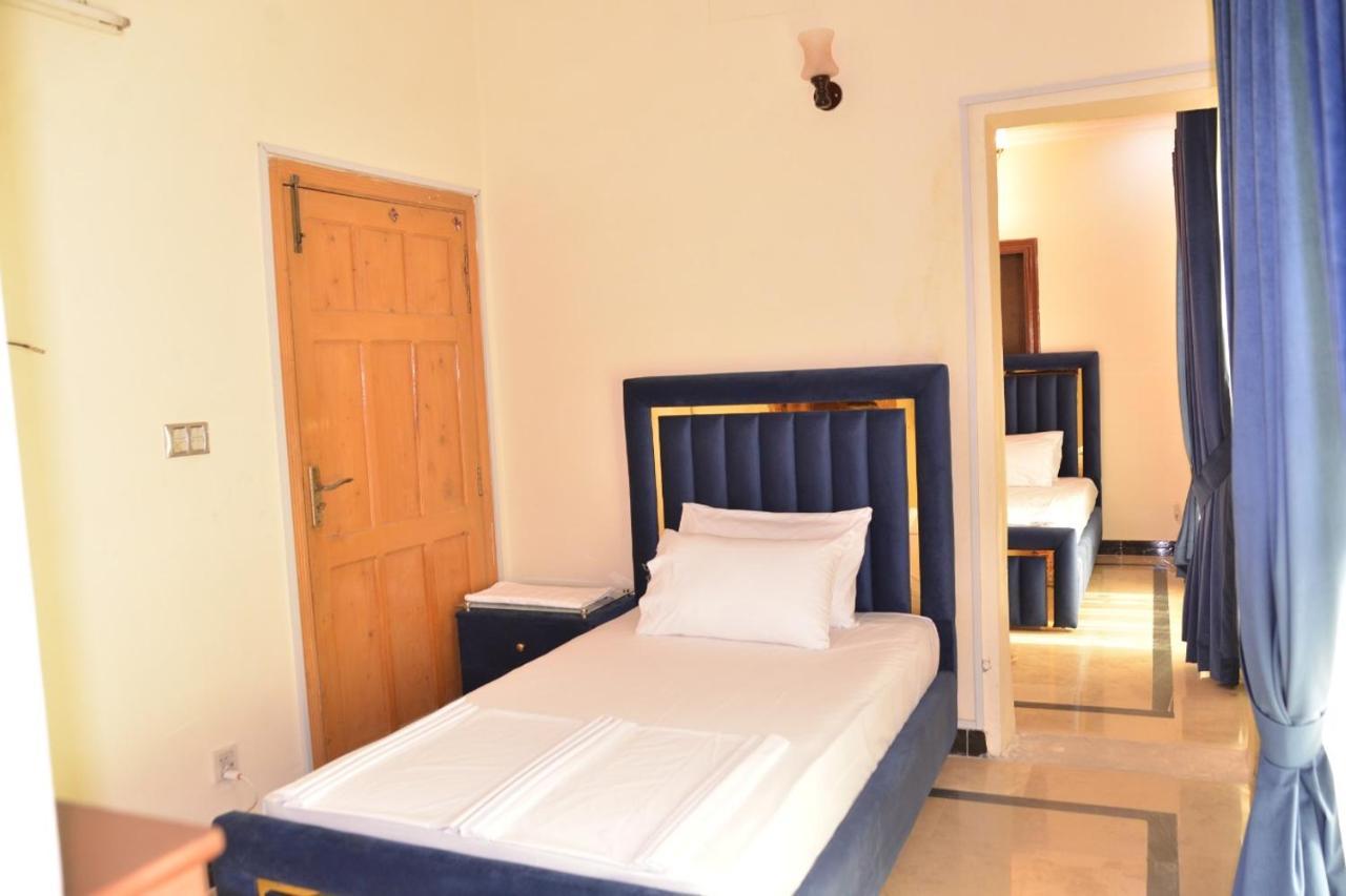 Redbury Guesthouse Исламабад Экстерьер фото