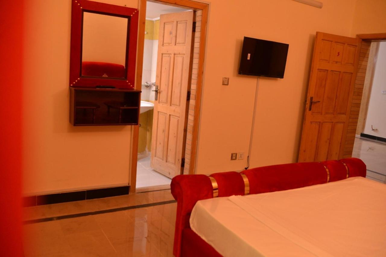 Redbury Guesthouse Исламабад Экстерьер фото