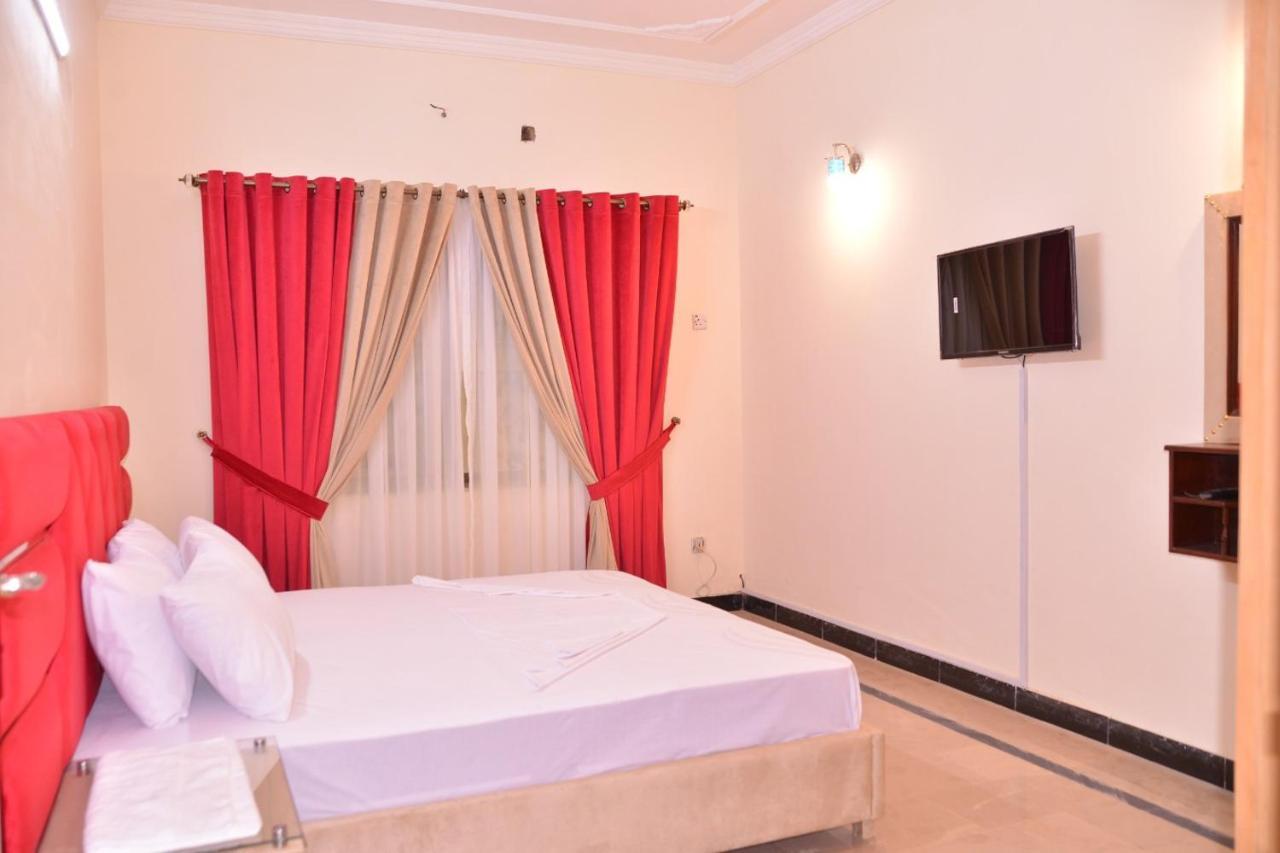 Redbury Guesthouse Исламабад Экстерьер фото