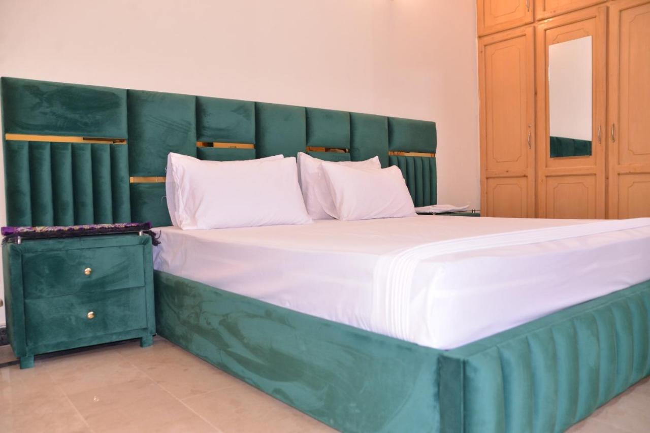 Redbury Guesthouse Исламабад Экстерьер фото